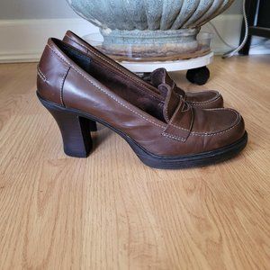 Y2K MUDD SIZE 9M SHOES.